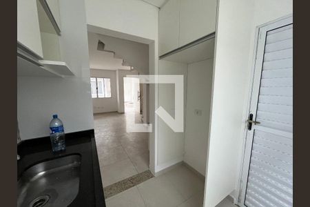 Cozinha de casa de condomínio para alugar com 2 quartos, 68m² em Vila Urupes, Suzano