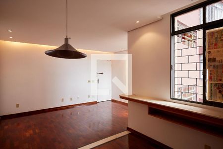 Sala de apartamento à venda com 2 quartos, 80m² em Santa Efigênia, Belo Horizonte