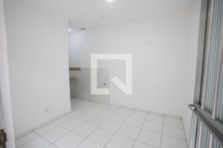 Sala/Quarto de casa para alugar com 1 quarto, 16m² em Curicica, Rio de Janeiro