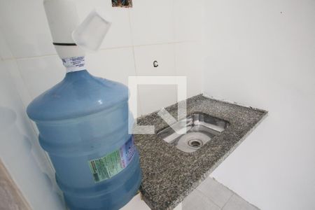 Cozinha de casa para alugar com 1 quarto, 16m² em Curicica, Rio de Janeiro