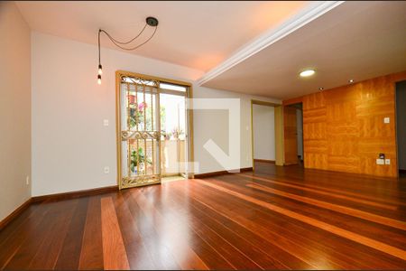 Sala de apartamento para alugar com 3 quartos, 110m² em Funcionários, Belo Horizonte