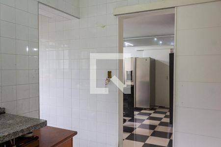 Casa à venda com 534m², 3 quartos e 4 vagas Casa à venda com 534m², 3 quartos e 4 vagasDespensa