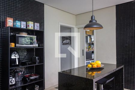Casa à venda com 534m², 3 quartos e 4 vagas Casa à venda com 534m², 3 quartos e 4 vagasCozinha