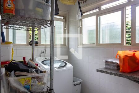 Casa à venda com 534m², 3 quartos e 4 vagas Casa à venda com 534m², 3 quartos e 4 vagasÁrea de Serviço