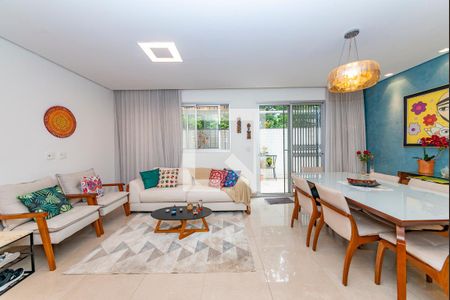 Sala de apartamento à venda com 3 quartos, 98m² em Padre Eustáquio, Belo Horizonte