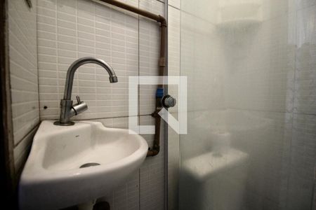 Banheiro de kitnet/studio para alugar com 0 quarto, 38m² em Rio Vermelho, Salvador