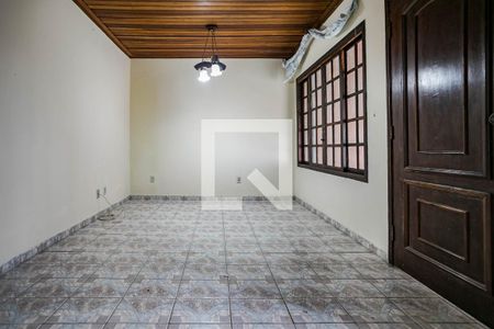 Sala de casa para alugar com 2 quartos, 153m² em Conjunto Habitacional Bras Cubas, Mogi das Cruzes