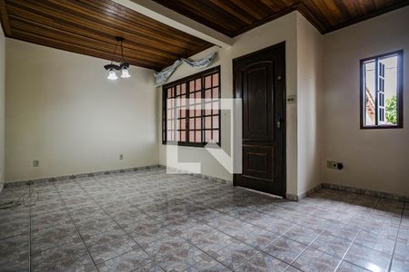 Sala de casa para alugar com 2 quartos, 153m² em Conjunto Habitacional Bras Cubas, Mogi das Cruzes