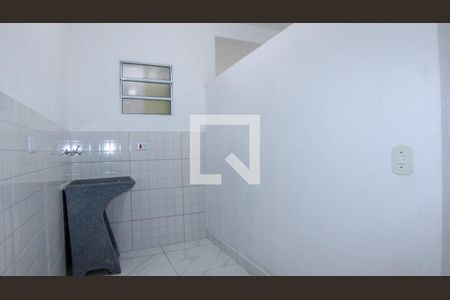 Área de serviço de casa para alugar com 1 quarto, 80m² em Fazenda da Juta, São Paulo