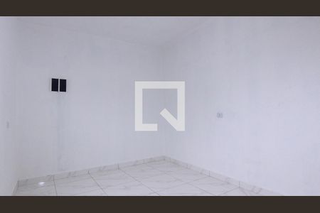 Quarto de casa para alugar com 1 quarto, 80m² em Fazenda da Juta, São Paulo