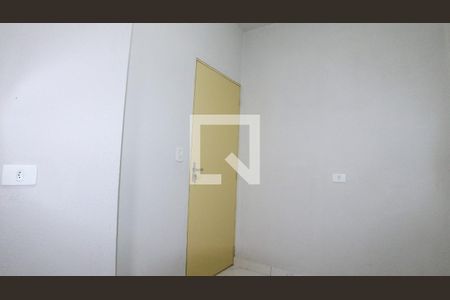 Quarto 2 de casa para alugar com 2 quartos, 80m² em Fazenda da Juta, São Paulo