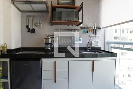 Varanda de kitnet/studio à venda com 1 quarto, 30m² em Pinheiros, São Paulo