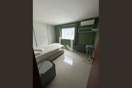 Casa à venda com 4 quartos, 236m² em Vargem Pequena, Rio de Janeiro