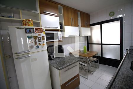 Cozinha de apartamento à venda com 3 quartos, 104m² em Santo Amaro, São Paulo