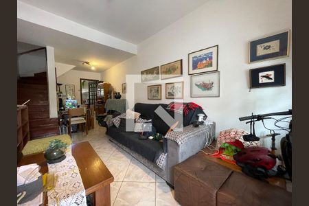 Sala de casa à venda com 4 quartos, 90m² em Caxingui, São Paulo