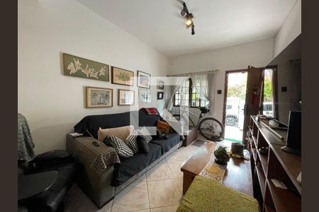 Sala de casa à venda com 4 quartos, 90m² em Caxingui, São Paulo