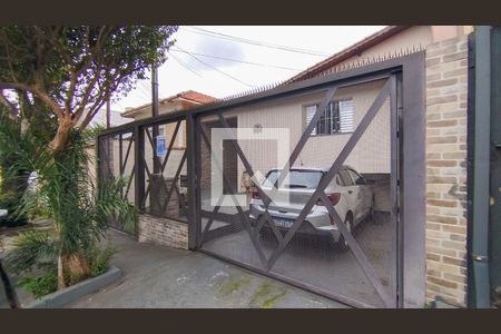Casa à venda com 413m², 3 quartos e 2 vagas Casa à venda com 413m², 3 quartos e 2 vagasFachada + Placa