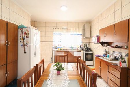 Casa à venda com 413m², 3 quartos e 2 vagas Casa à venda com 413m², 3 quartos e 2 vagasCozinha