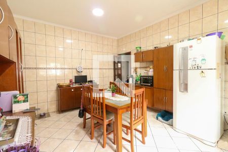 Casa à venda com 413m², 3 quartos e 2 vagas Casa à venda com 413m², 3 quartos e 2 vagasCozinha