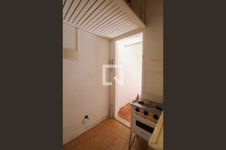 Cozinha de apartamento para alugar com 1 quarto, 28m² em Leme, Rio de Janeiro