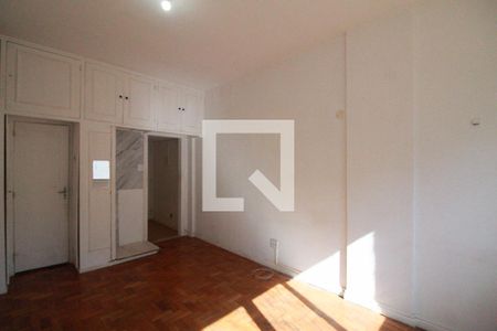 Sala de apartamento para alugar com 1 quarto, 28m² em Leme, Rio de Janeiro