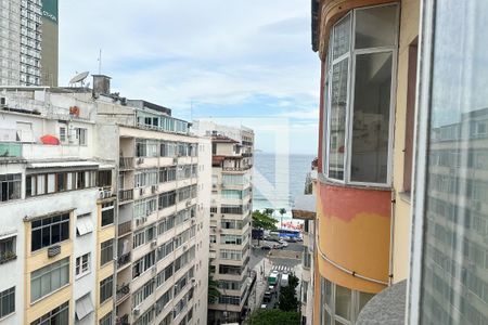 Sala _ Vista de apartamento para alugar com 3 quartos, 153m² em Copacabana, Rio de Janeiro