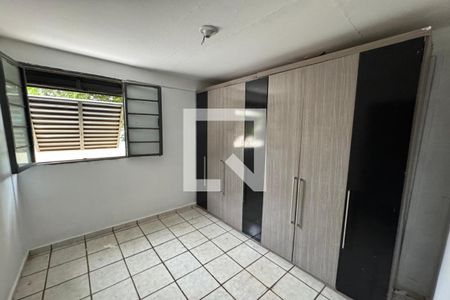 Dormitório 01 de apartamento para alugar com 2 quartos, 56m² em Vila Virginia, Ribeirão Preto