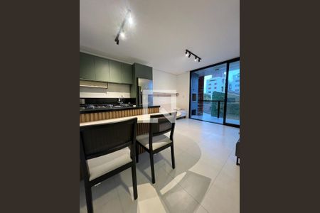 Sala de apartamento à venda com 3 quartos, 102m² em Morro do Espelho, São Leopoldo