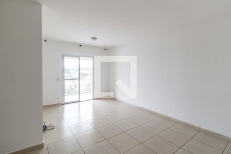 Sala de TV de apartamento para alugar com 4 quartos, 105m² em Jardim Tupanci, Barueri