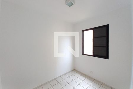 Quarto 1 de apartamento para alugar com 2 quartos, 45m² em Jardim Itayu, Campinas