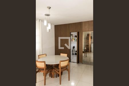 Sala de casa de condomínio para alugar com 3 quartos, 300m² em Itapuã, Salvador