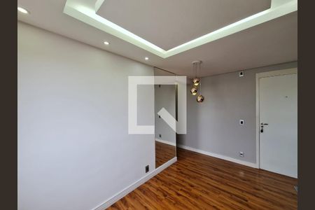 Sala de apartamento para alugar com 2 quartos, 42m² em Jardim Gracinda, Guarulhos