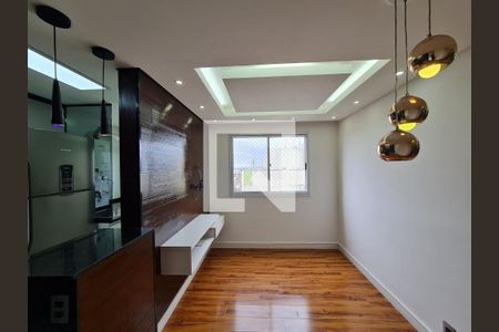 Sala de apartamento para alugar com 2 quartos, 42m² em Jardim Gracinda, Guarulhos