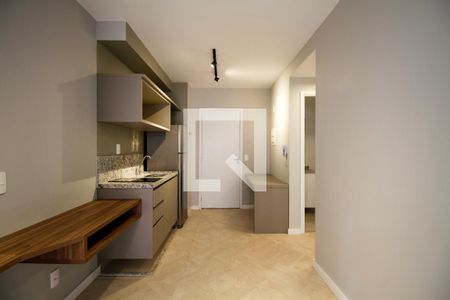 Sala e Cozinha de apartamento à venda com 1 quarto, 31m² em Pinheiros, São Paulo