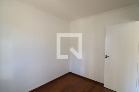 Quarto de apartamento para alugar com 2 quartos, 45m² em Jd S Teresinha, São Paulo