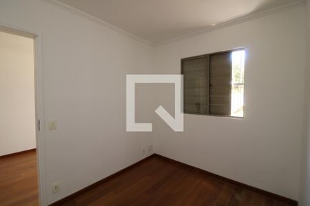 Quarto de apartamento para alugar com 2 quartos, 45m² em Jd S Teresinha, São Paulo