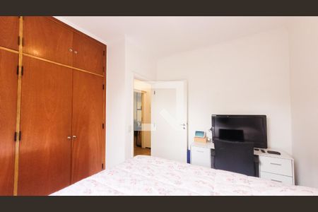 Quarto 1 de apartamento para alugar com 2 quartos, 76m² em Vila Itapura, Campinas