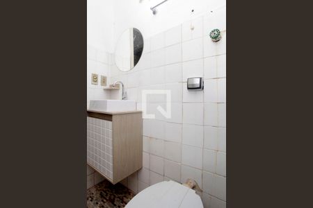 Banheiro de apartamento para alugar com 1 quarto, 48m² em Rio Branco, Porto Alegre