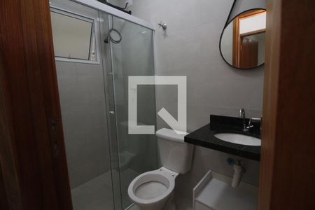 Banheiro de apartamento para alugar com 2 quartos, 48m² em Vila Esperança, São Paulo