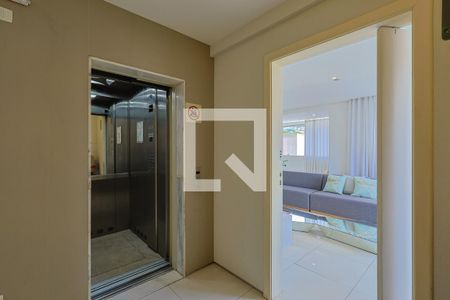 Hall de Entrada de apartamento à venda com 4 quartos, 198m² em Santa Lúcia, Belo Horizonte