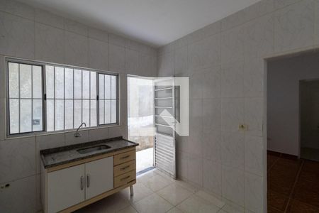 Cozinha de casa para alugar com 1 quarto, 28m² em Vila Lourdes, São Paulo