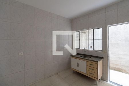 Cozinha de casa para alugar com 1 quarto, 28m² em Vila Lourdes, São Paulo