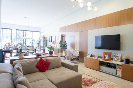 Sala de TV de casa de condomínio para alugar com 4 quartos, 251m² em Alphaville Nova Lima, Nova Lima