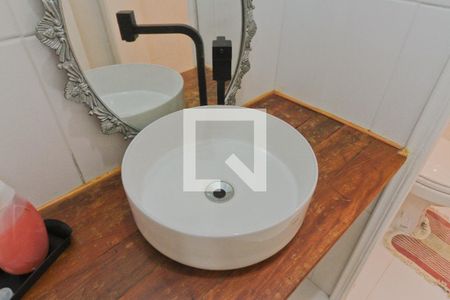 Lavabo de casa para alugar com 5 quartos, 310m² em Parque Sao Domingos, São Paulo