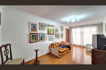 Casa à venda com 209m², 3 quartos e 2 vagasSala