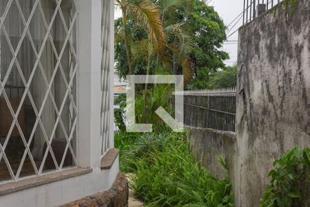 Casa à venda com 540m², 3 quartos e 6 vagas Casa à venda com 540m², 3 quartos e 6 vagasÁrea externa