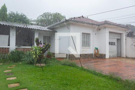 Casa à venda com 540m², 3 quartos e 6 vagas Casa à venda com 540m², 3 quartos e 6 vagasÁrea externa