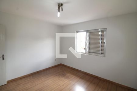 Quarto 2 de casa para alugar com 2 quartos, 150m² em Vila Prado, São Paulo