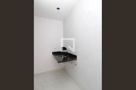 Cozinha de apartamento para alugar com 2 quartos, 45m² em Vila Mazzei, São Paulo