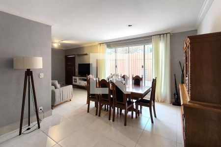 Sala de casa à venda com 4 quartos, 300m² em Retiro, Jundiaí